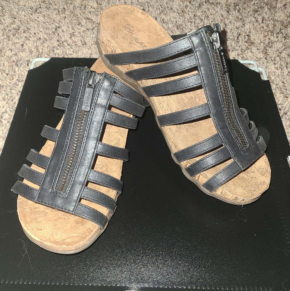 Bearpaw Sandals